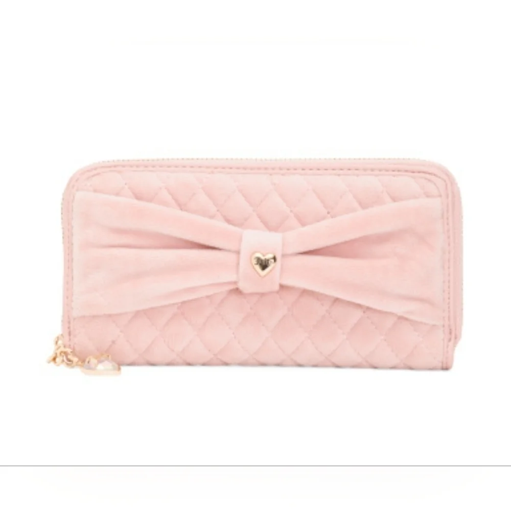 💕▪️Juicy Couture  Pink Diamond Tied with A Bow Quilted Velour Zip Around Wallet